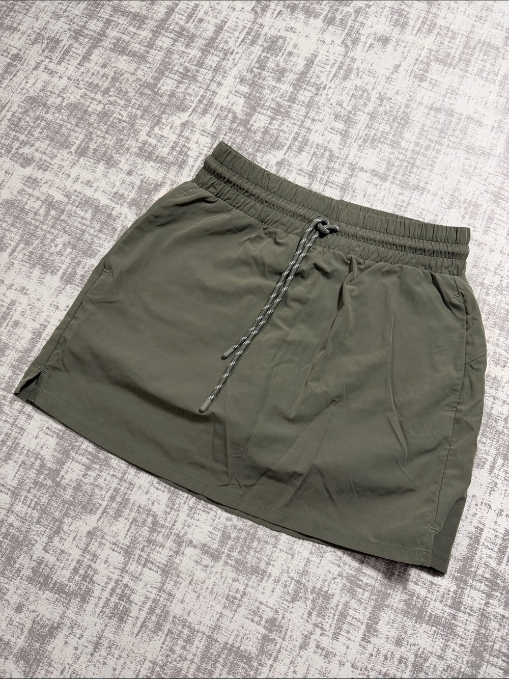 Outdoor Supply Women’s Olive Athletic Drawstring Skirt with Side Pockets Size S